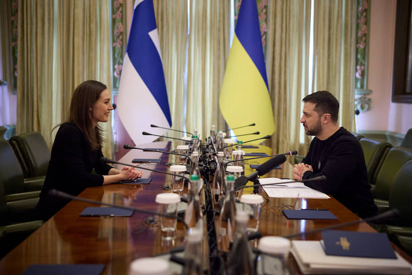 Санна Марин и Владимир Зеленский во время переговоров