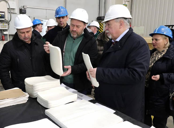 Александр Бельский открыл новый цех по производству высокомолекулярного полиэтилена на заводе «НПО Спецматериалов»