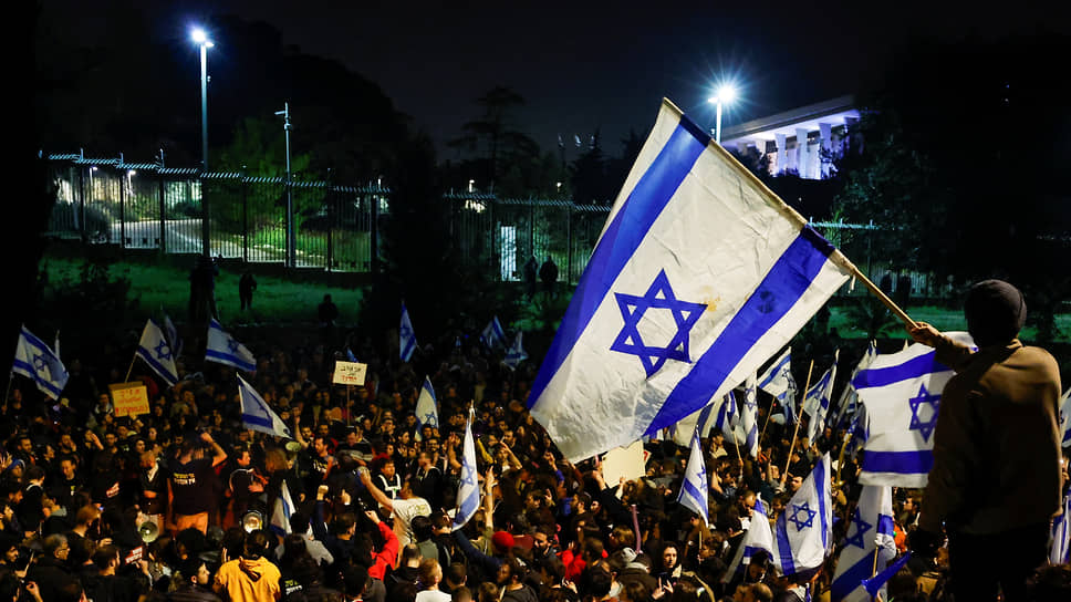 В Израиле тысячи человек вышли на протесты против судебной реформы