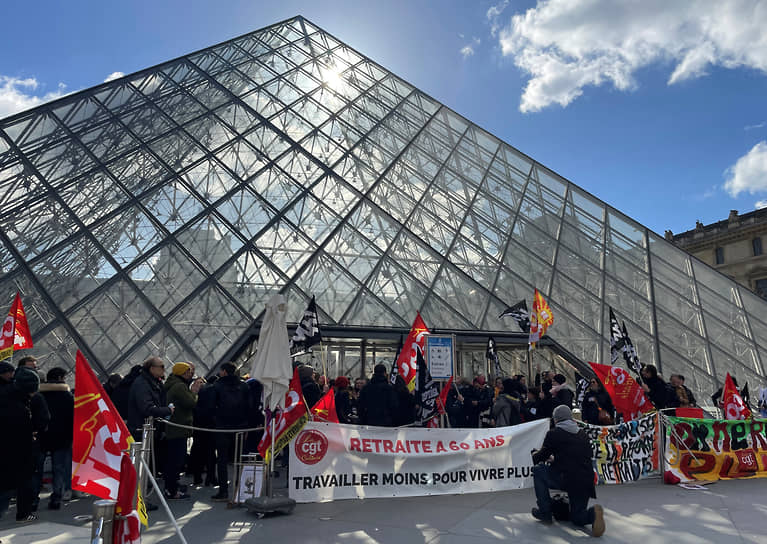 Забастовка сотрудников Лувра 
