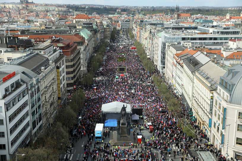 Митинг в Праге