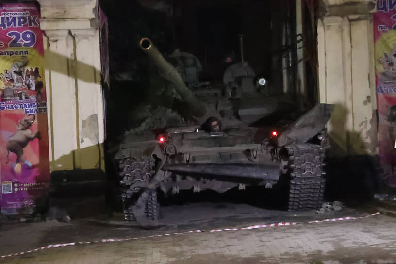 Военная техника на улицах Ростова 24 июня