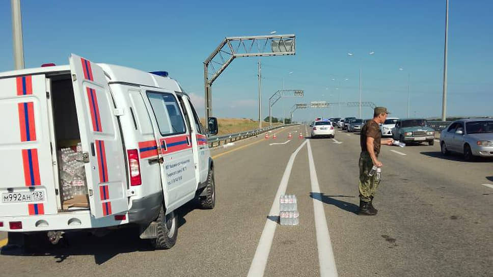 Как разрасталась пробка перед Крымским мостом