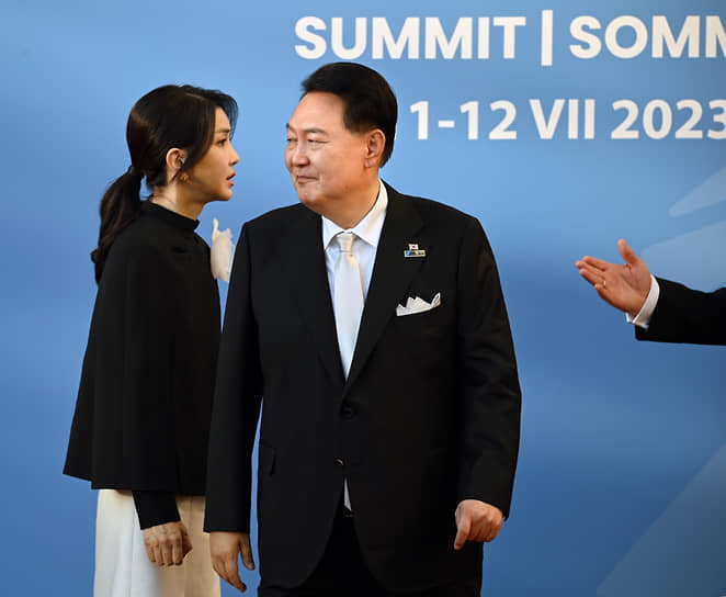 Юн Сок Ёль с супругой Ким Кун Хи на саммите НАТО