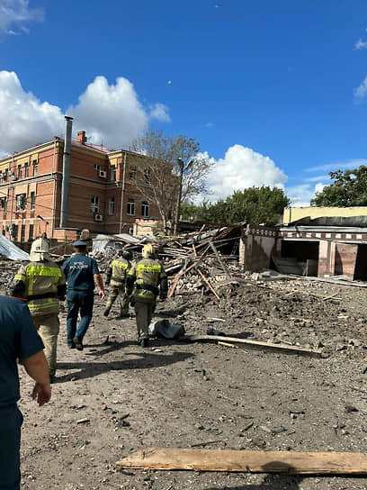 Взрыв произошел в центре Таганрога у кафе «Чехов сад» 