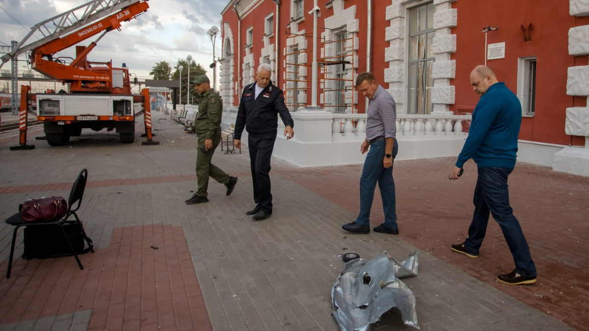 На вокзале в Курске ликвидирован пожар, возникший после удара беспилотника  – Коммерсантъ