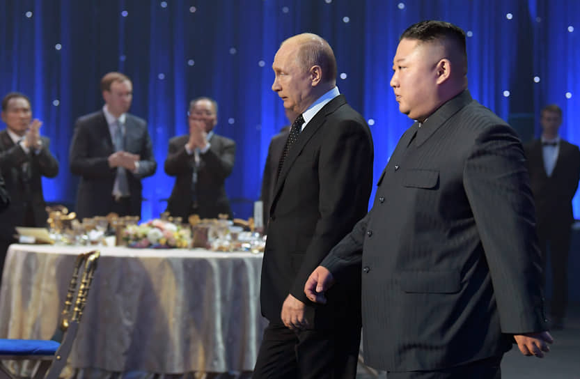 Владимир Путин (слева) и Ким Чен Ын в 2019 году