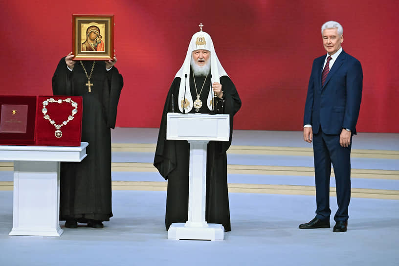 Мэр Москвы Сергей Собянин (справа) и патриарх Московский и всея Руси Кирилл