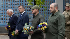Боррель впервые встретился с главой Минобороны Украины Умеровым