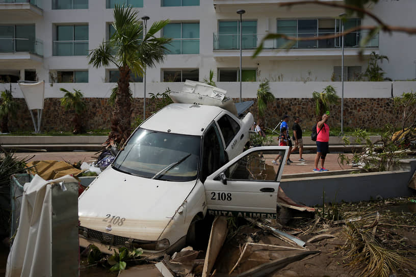 Последствия урагана «Отис» в Мексике
