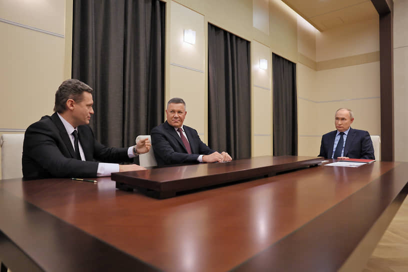 Слева направо: Георгий Филимонов, Олег Кувшинников и Владимир Путин