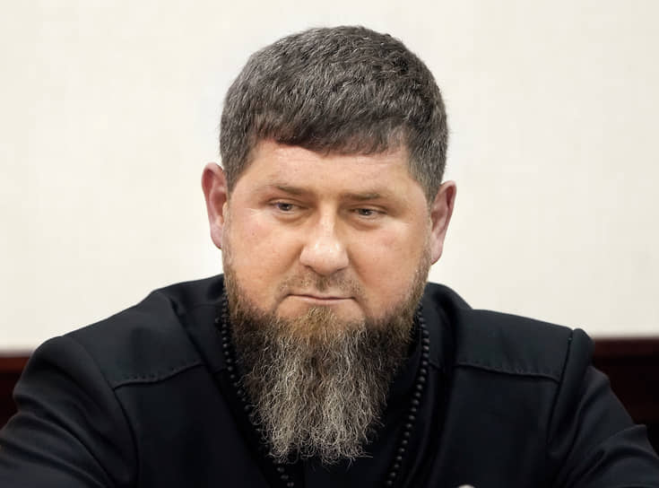 Кадыров пригрозил уволить чиновников, чьи дети не знают чеченского языка