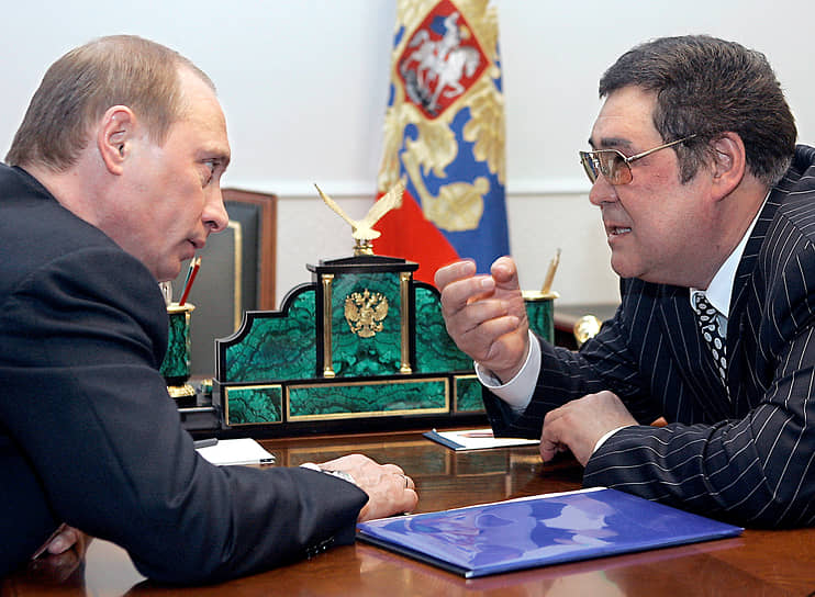  Владимир Путин и Аман Тулеев в 2005 году 