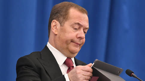 Медведев назвал ложью слова Шольца о том, что Россия прекратила поставки газа