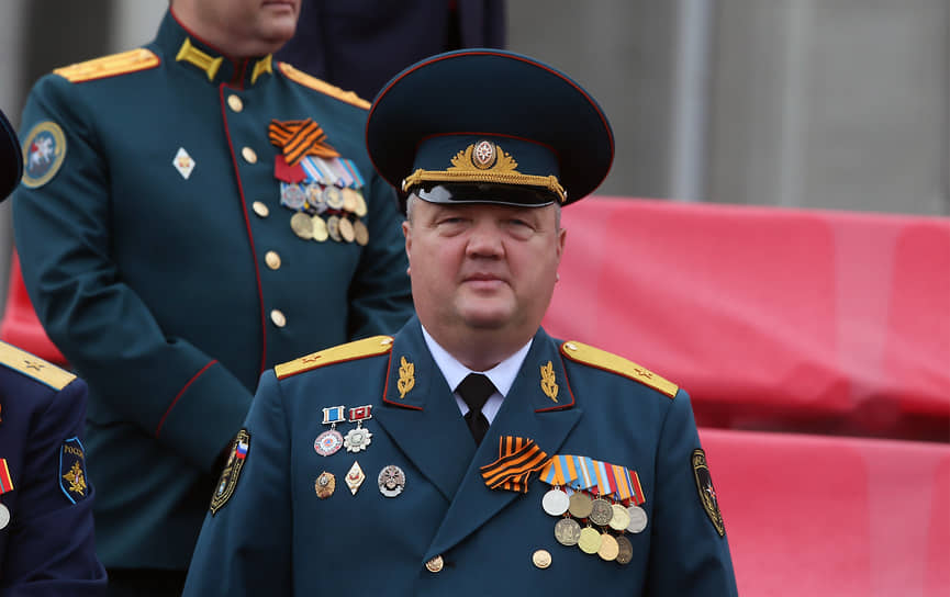Олег Бойко на параде Победы в Самаре в 2020 году