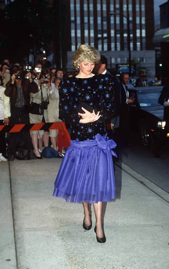 Принцесса Диана в вечернем платье дизайнера Жака Азагюри в Ванкувере в 1986 году