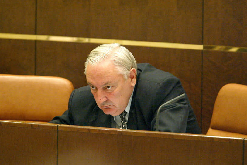 Бывший председатель Счетной палаты России и бывший руководитель Верховного совета Кабардино-Балкарии Хачим Кармоков в 2002 году