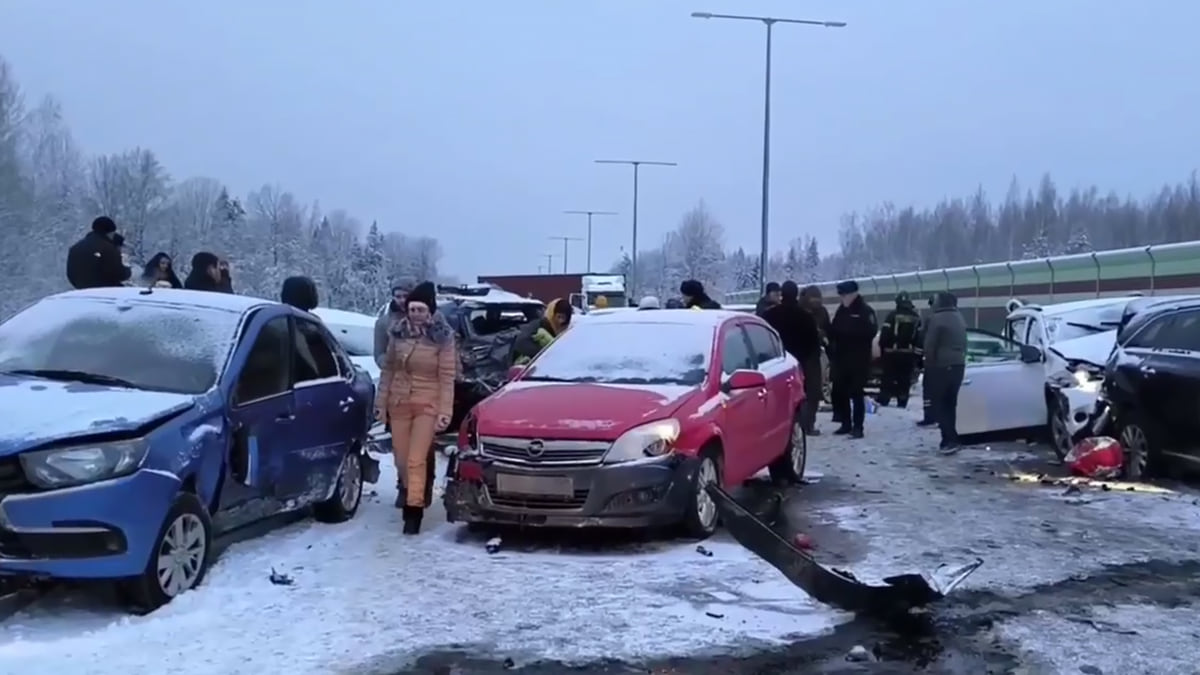 «Автодор» заявил, что ДТП на трассе М-11 случилось по неосторожности  водителей – Коммерсантъ