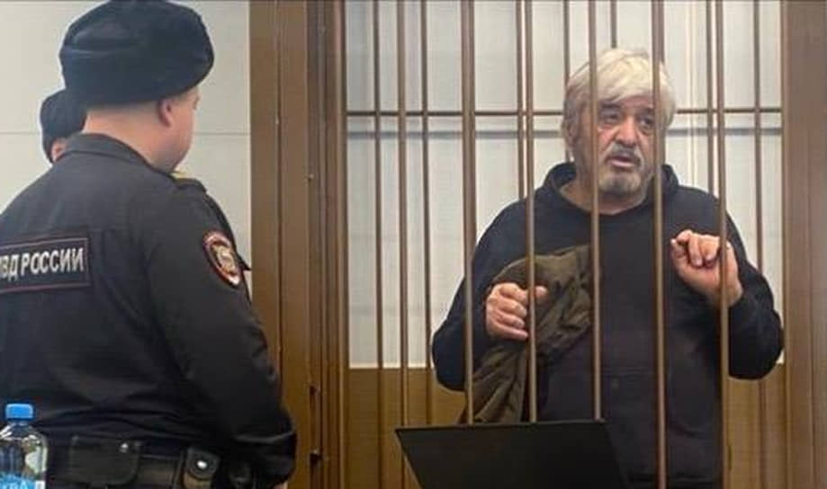 Усман Баратов во время суда 