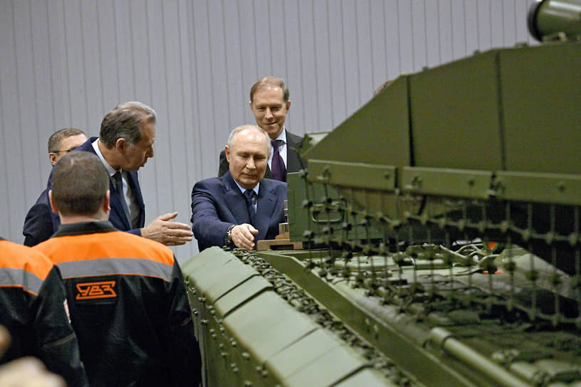Владимир Путин на встрече с рабочими «Уралвагонзавода»