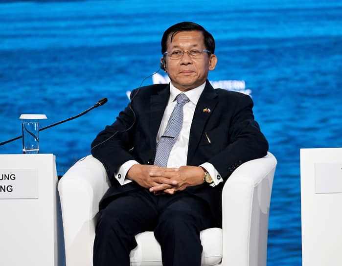 Мин Аун Хлайн на Восточном экономическом форуме в 2022 году 