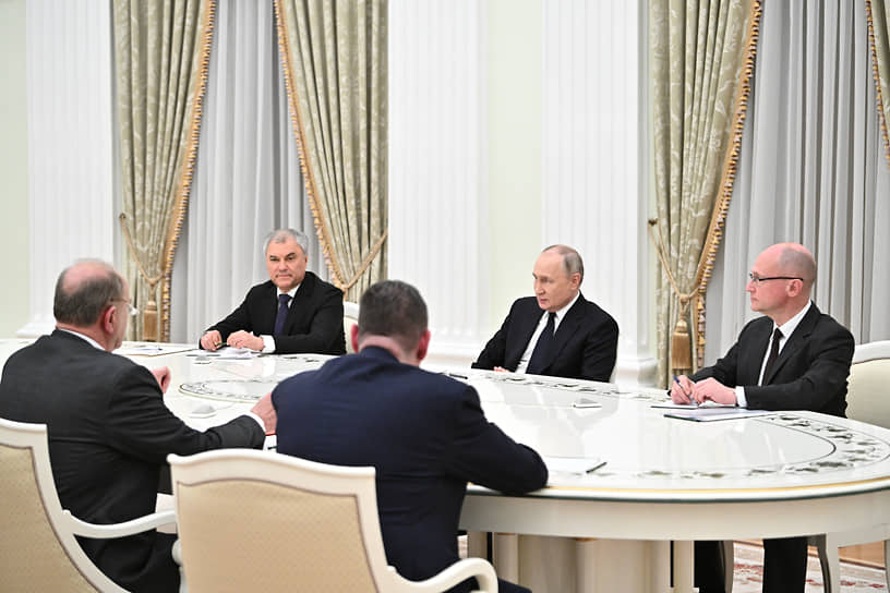 Владимир Путин на встрече с главами парламентских фракций