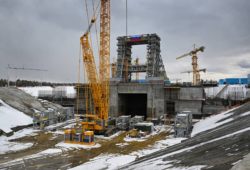 Строительная площадка стартового комплекса под ракеты-носители «Ангара» на космодроме «Восточный» (апрель 2022 года)