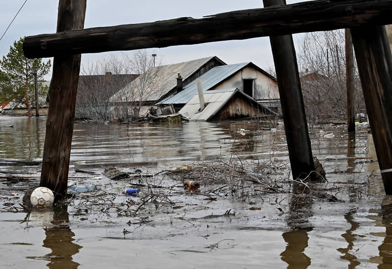 Последствия наводнения в городе Орске