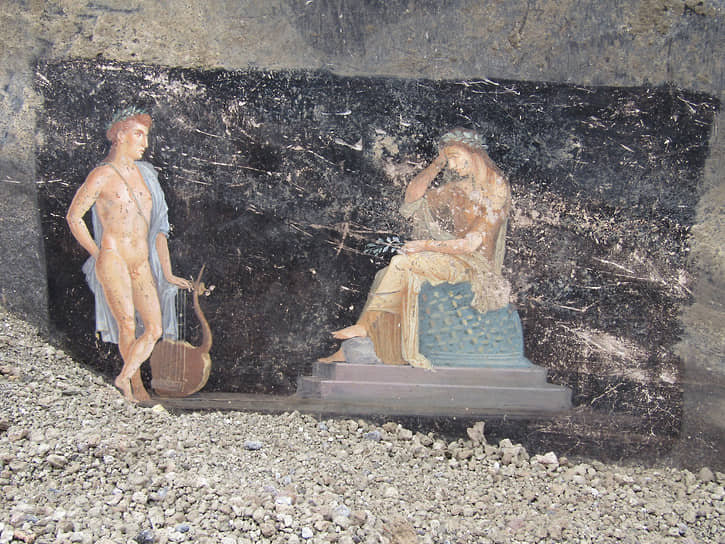 Фреска, изображающая попытку соблазнения царевны Кассандры богом Аполлоном. После ее отказа он наделил ее даром провозглашать пророчества, которым никто не будет верить