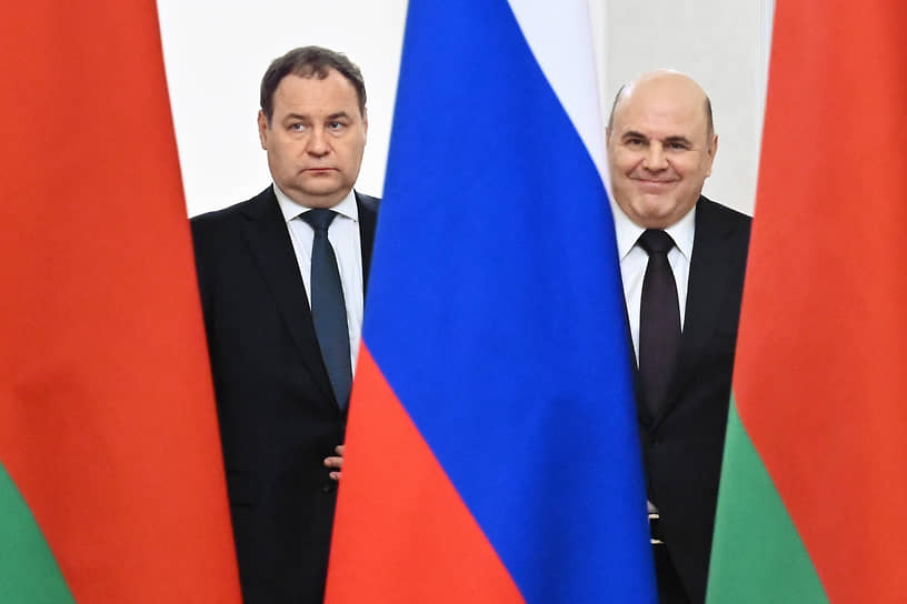 Роман Головченко (слева) и Михаил Мишустин во время встречи в Доме правительства России