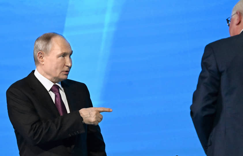 Владимир Путин (слева) и Александр Шохин на съезде РСПП
