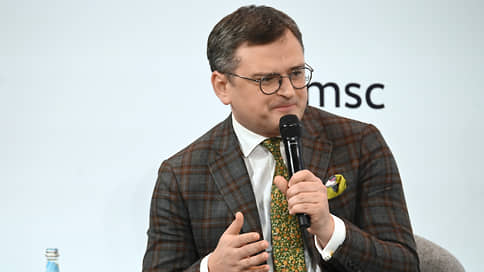 Глава МИД Украины Кулеба заявил о повреждении половины энергосистемы страны