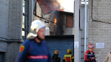 В загоревшемся цеху в Приморском районе Петербурга частично обвалилась крыша
