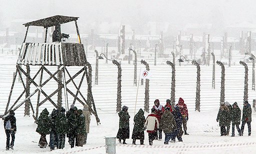 Освенцим — это не один, а несколько лагерей. В год комплекс посещает более миллиона человек