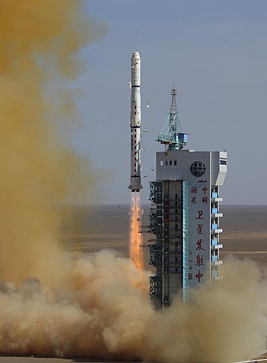 Ракеты «Чанчжэн-5» стали гордостью китайского хай-тека: они могут нести как ядерные заряды, так и обычные спутники