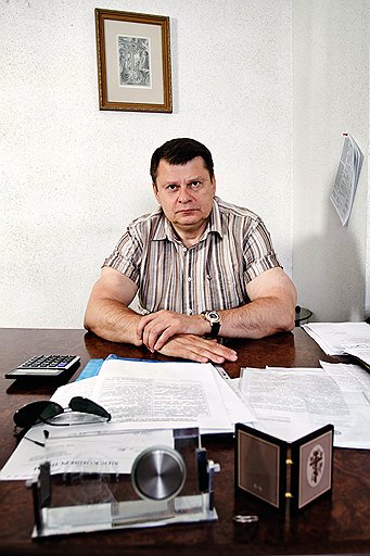Бизнесмен Валерий Морозов не планирует уезжать из страны и намерен бороться за интересы своей фирмы до конца