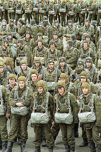 Двадцать лет назад, в сентябре 1990 года, в Москву начали стягиваться войска