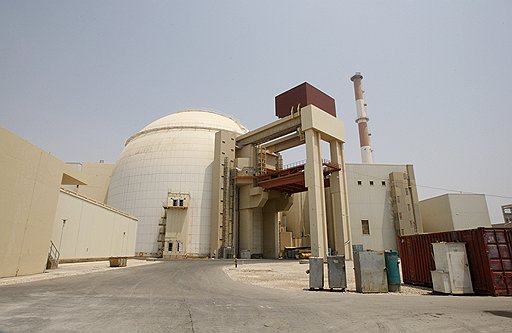 Строительство атомной станции в иранском Бушере, начинавшееся как рядовой энергетический проект, превратилось в крупную политическую проблему после того, как Тегеран заявил о своих ядерных амбициях. Формально — станция объявлена вступившей в строй. Фактически — объект «завис» после нападения компьютерного червя на иранские компьютеры