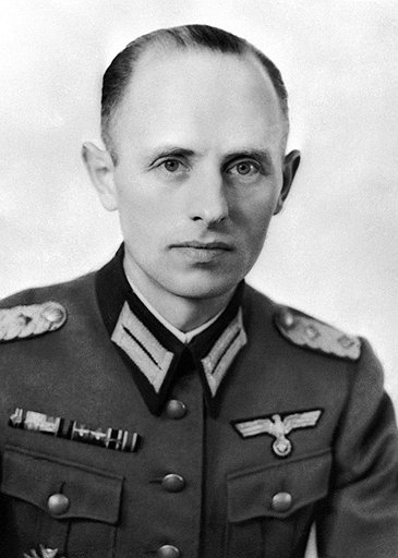 Рейнхардт Гелен. Офицер абвера, русский фронт, 1943 год.
