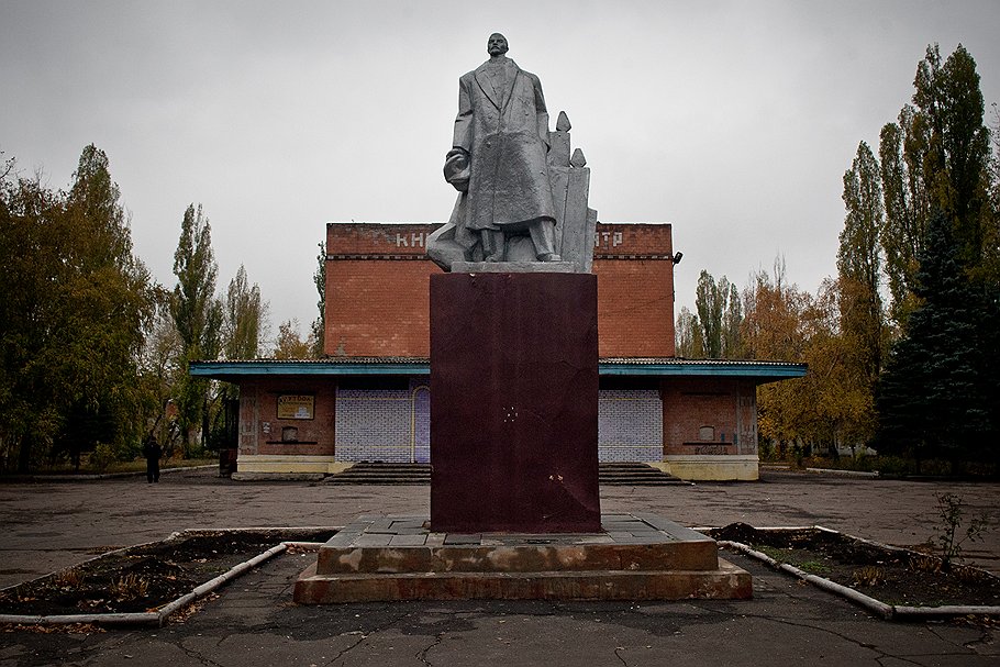&quot;Ленин с маленькой головой&quot; — главная достопримечательность ожившего Украинска 
