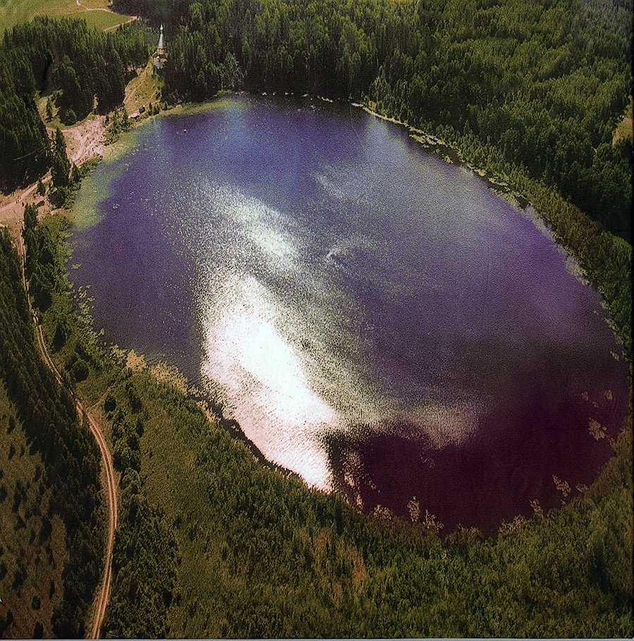 Озеро Светлояр в позапрошлом веке было местом паломничества: многие верили, что на дне озера скрыт таинственный город 