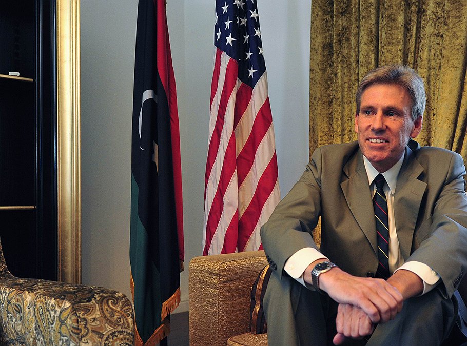 Посол США в Ливии Кристофер Стивенс считался в Госдепе ведущим специалистом по конфликтам в арабском мире. Он погиб при атаке на американское консульство в Бенгази 