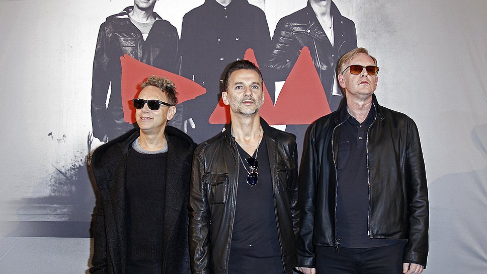 Мартин Гор, Дэйв Гаан и Эндрю Флетчер (слева направо) объявляют о старте мирового турне в поддержку нового альбома Depeche Mode, которое завершается концертами в Москве, Петербурге и Киеве