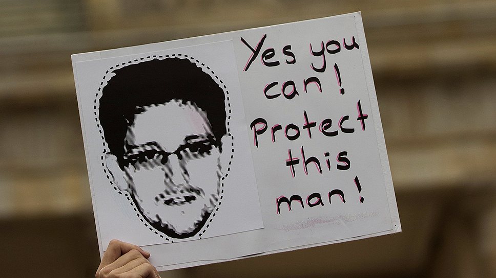 Сторонники предоставления Сноудену политического убежища в Германии апеллируют к своим властям словами Барака Обамы: &quot;Да, вы можете защитить этого человека!&quot;