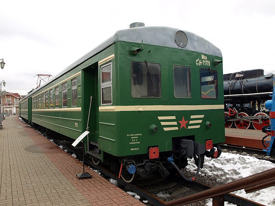 Первые электрички в москве