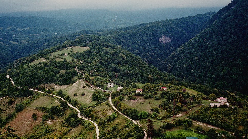 Абхазия — это горы и леса. Ну и, конечно, море 