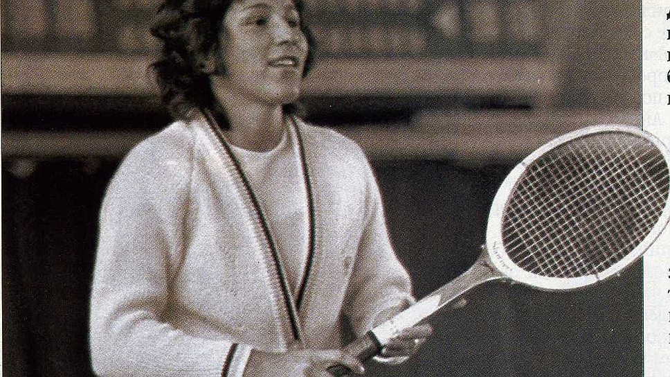 &lt;b>1996 &lt;/b>&lt;br>22-кратная чемпионка СССР, звезда 1970-х, Ольга Морозова в 1990-е заявила о себе как тренер и организатор женского Кубка Кремля (на фото — &quot;Огонек&quot; N 50 за 1996 год). А начинала она, конечно, в &quot;Динамо&quot; 
