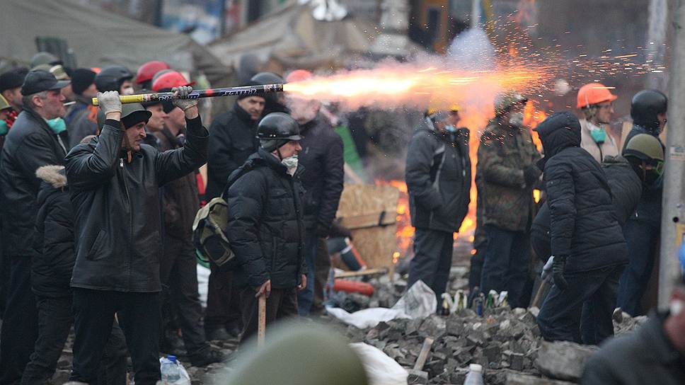 Огнестрельное оружие у активистов Майдана тоже есть