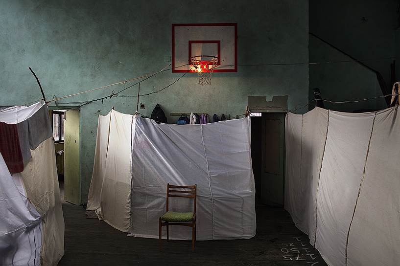 Алессандро Пенсо, Италия, OnOff Picture. Временные жилища сирийских беженцев. София, Болгария  
