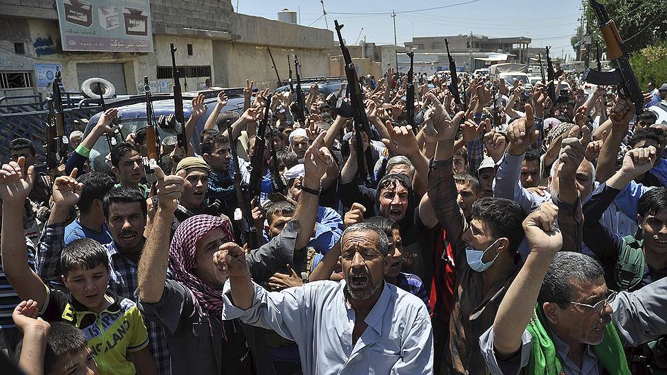 Весь Ирак охвачен выступлениями за и против радикальных исламистов. Но их отголоски слышны далеко за его пределами